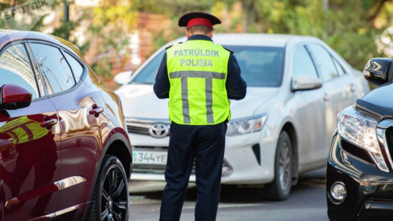 Алматыда шетелдік нөмірмен жүрген алғашқы көлік тіркелді