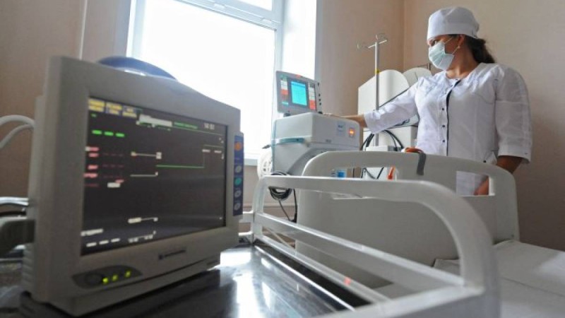 "Ауруға шалдыққан бес адамның біреуі – медицина қызметкері": Тоқаев дәрігерлер туралы