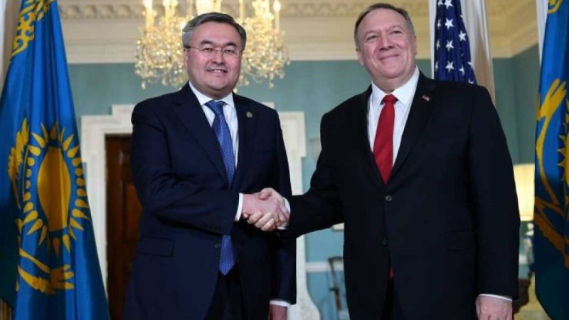 АҚШ-тың мемлекеттік хатшысы Майк Помпео Қазақстанға келді