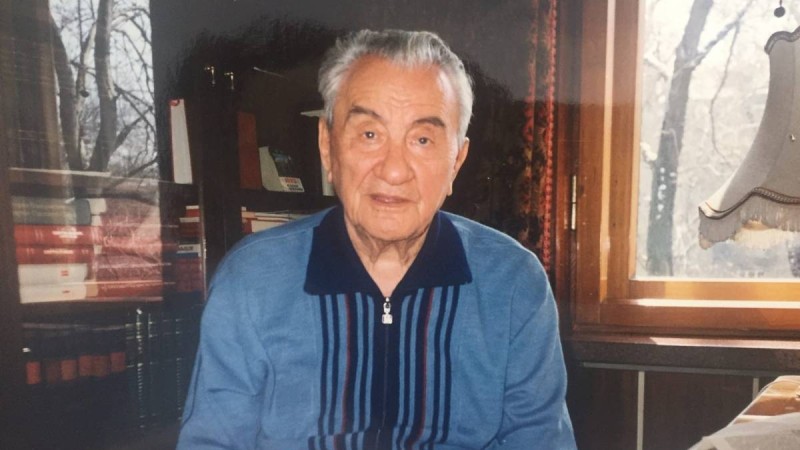 Қаламгер: Қонаев? Қанша әспеттесек те, оның кезінде 700-ден аса қазақ мектебі жабылды