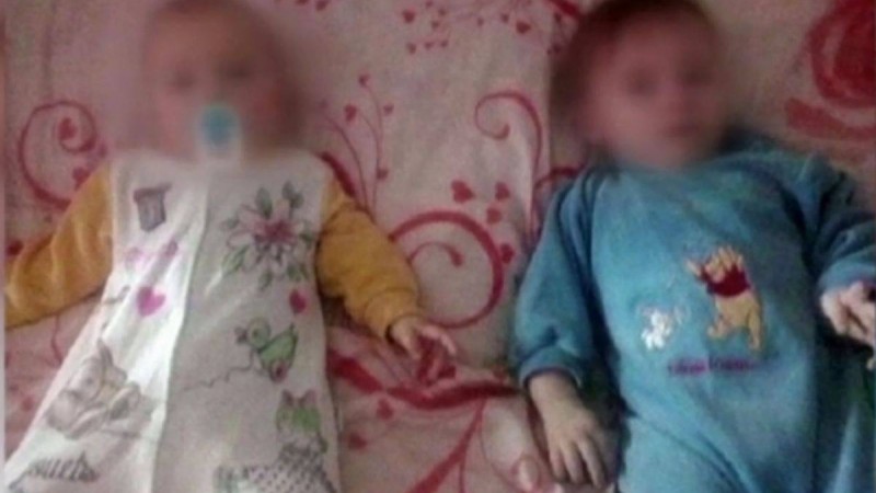 "Қалың көрпе жауып, ауа жетпей қалған": Егіз баласын өлтіріп алған әйелге үкім шықты - Қазақстан жаңалықтары