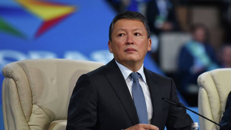 АҚШ конгресі Ақ үйді Қазақстандағы "клептократияға" назар аударуға үндеді