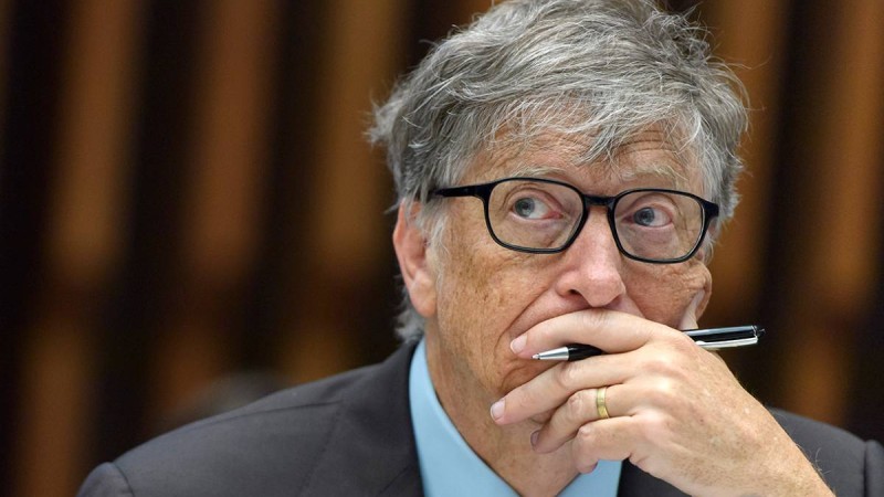 Билл Гейтс АҚШ-да оқшаулаудың 2022 жылға дейін жалғасатынын болжады