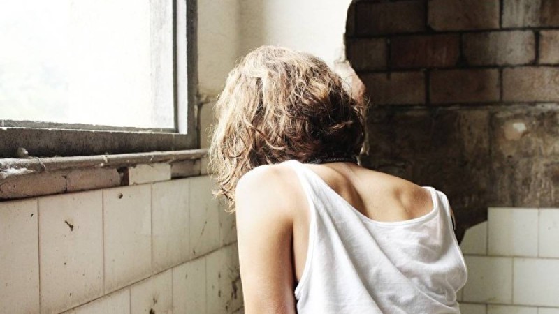 Талдықорғанда 17 жастағы студент қыз колледж терезесінен құлап өлді