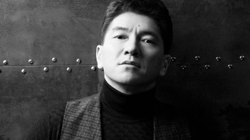 Сәкен Майғазиев: Тәуелсіз елде отырып қазақ қазақпен ана тілінде сөйлеспейтін жағдайға жеттік