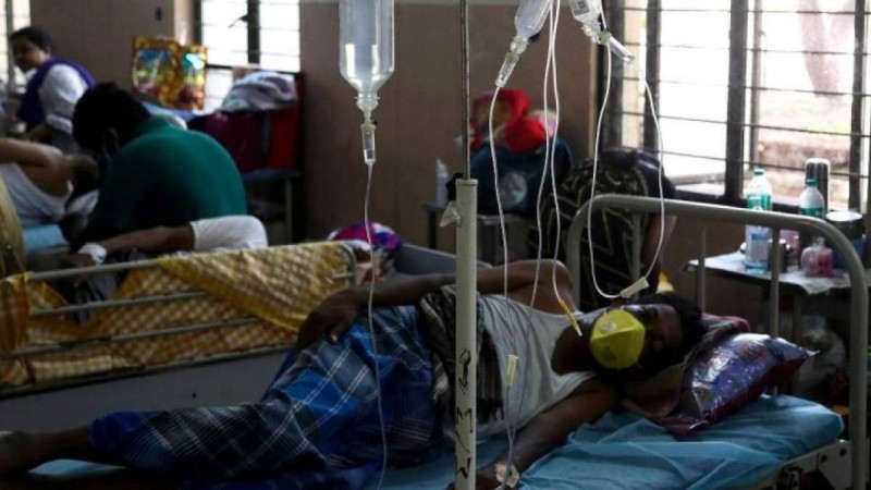 Үндістанда дәрігерлер науқастардың көздерін ойып алып тастауда