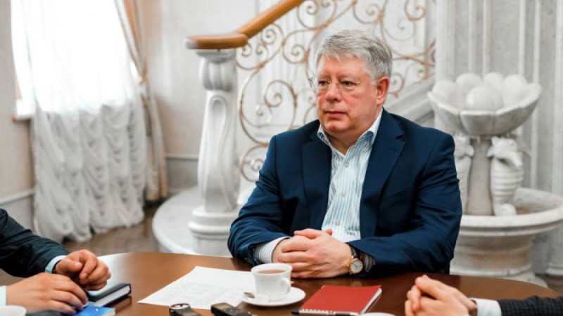 Ресейдің Қазақстандағы елшісі қандай кітаптар оқиды