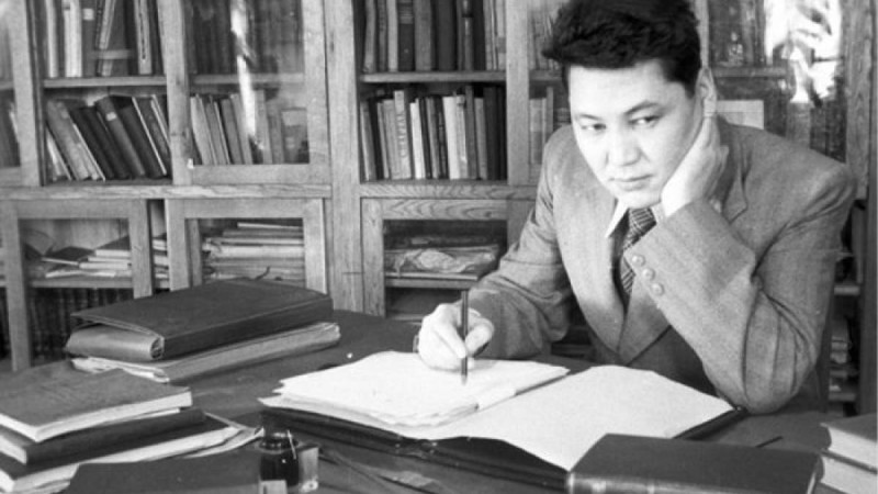 Мәлік Ғабдуллин: өмірбаяны, соғыстағы ерлігі, шығармалары