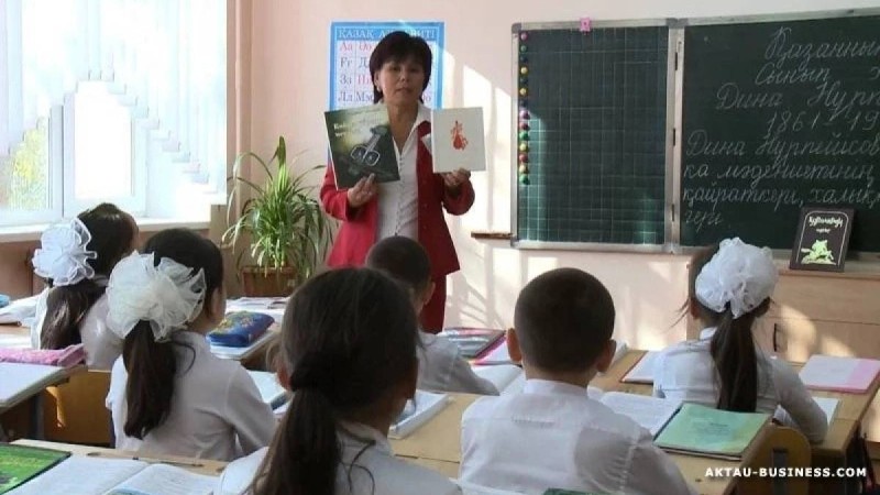 1 қаңтардан бастап педагогтарға белгіленген қосымша ақы өседі