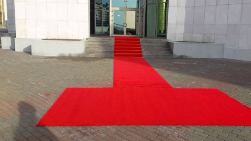 өкілеттігі тоқтаған депутаттар әріптестерімен қоштасты