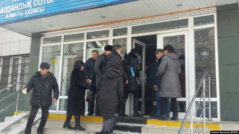 Жемқорлық күдігіне ілінген Бостандық аудандық сотының төрағасы қамауға алынды