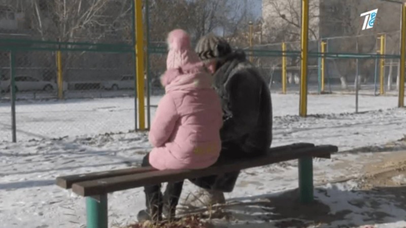 «Папа маған ештеңе жасаған жоқ» - педофилия үшін сотталған қазақстандықтың қызы оны босатуды сұрайды