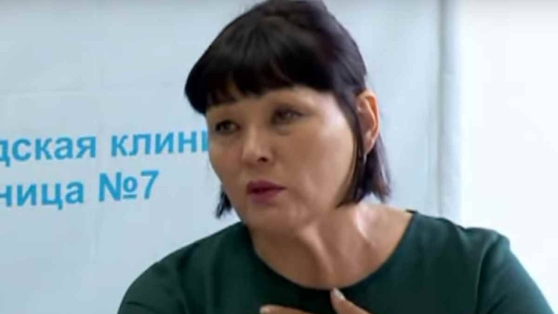 "Темір таяқпен ұрды": Алматыда науқастың туыстарынан таяқ жеген дәрігерлер не болғанын айтты - Қазақстан жаңалықтары