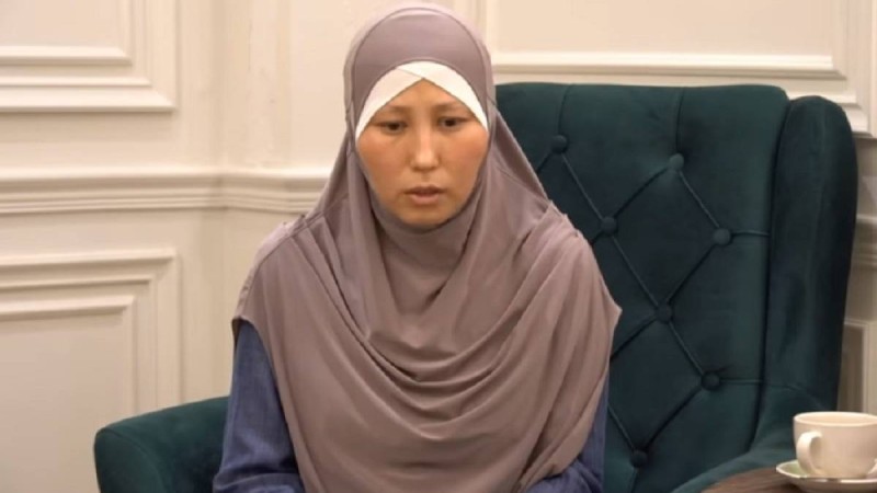 Сириядан оралған қазақ әйелі: "Үйімізге бомба түсіп, 3 жастағы қызымыз шетінеп кетті"