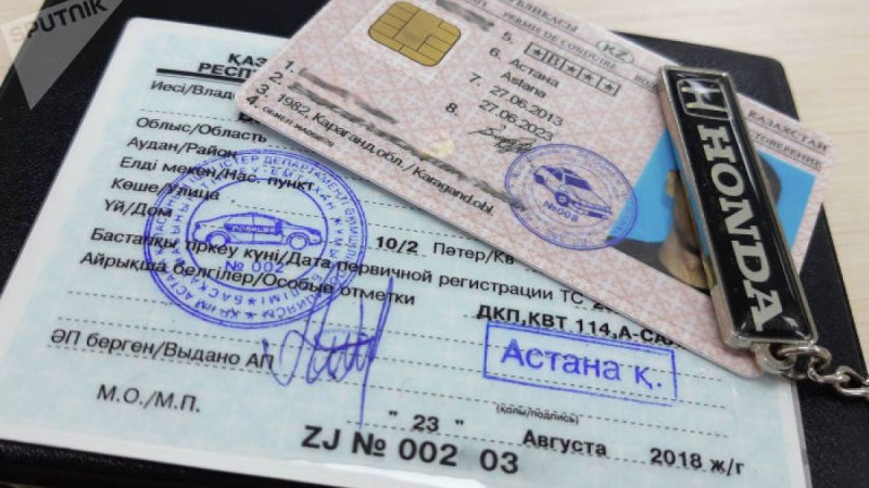 Көлік жүргізушілер қашаннан бастап жеке куәлікті ғана алып жүретіні белгілі болды