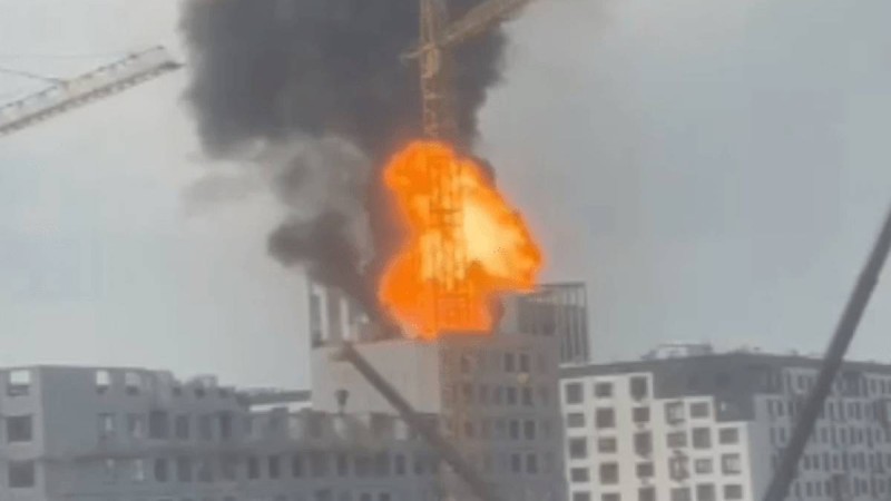 Астанадағы “Хан Шатыр” сауда үйі жанынан салынып жатқан тұрғын үй кешенінде жарылыс болды