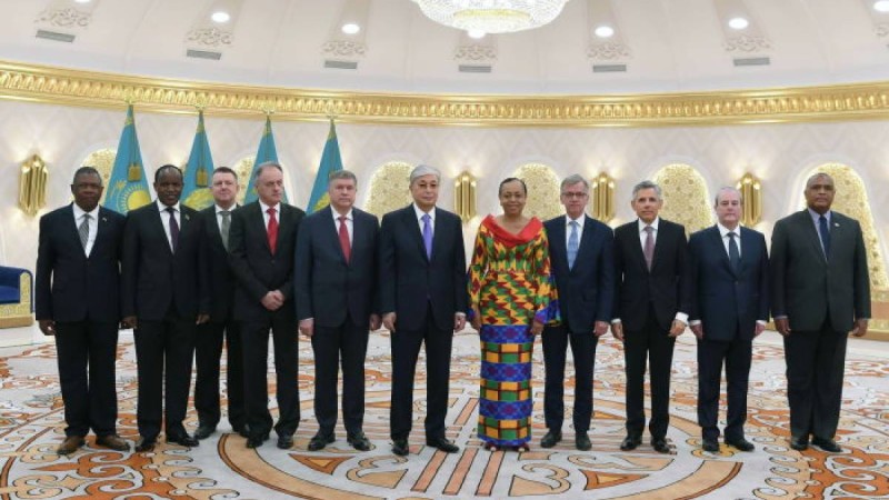 Тоқаев он мемлекеттің елшілерінен сенім грамоталарын қабылдады