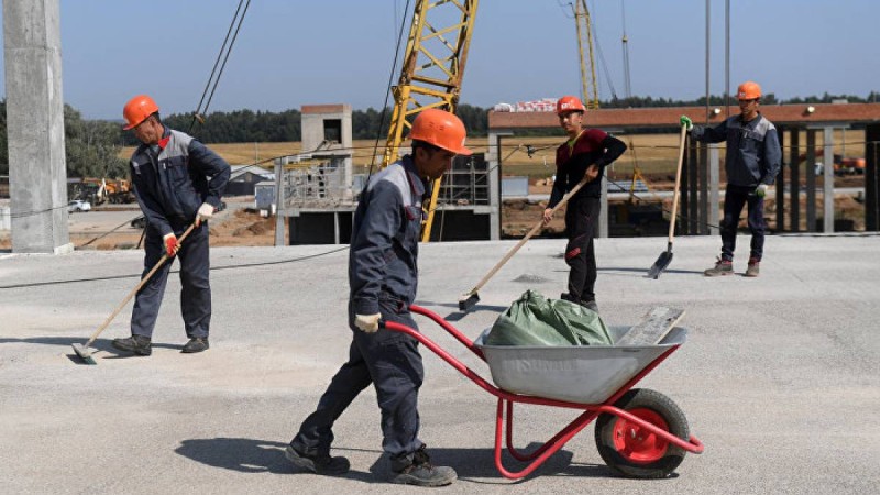 еліміздің негізгі қара жұмыс күші өзбектер екені көрініп тұр