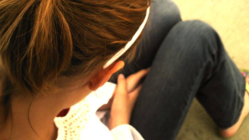 Екі ер адам 12 жасар қыздармен жыныстық қатынасқа түсті: істің мән-жайы