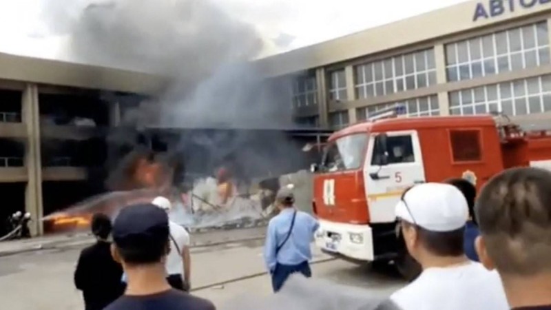 Шымкентте базар өртеніп кетті (видео) - Қазақстан жаңалықтары