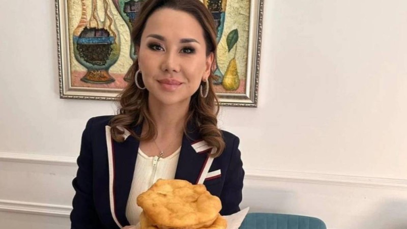 Қазақстандық блогерлерге хиджаб кигені үшін ақша ұсынған - Динара Сәтжан