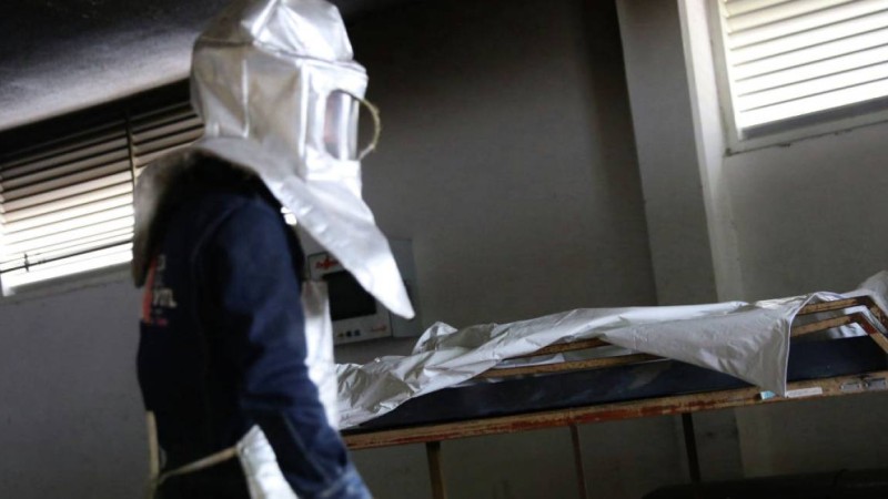 Коронавирустан "көз жұмған" әйел жерлеу рәсімінде туыстарын есеңгіретіп тастады