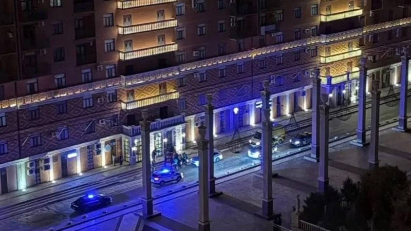 Ақтауда қыз 18-ші қабаттан құлады: полиция тергеу жүргізіп жатыр