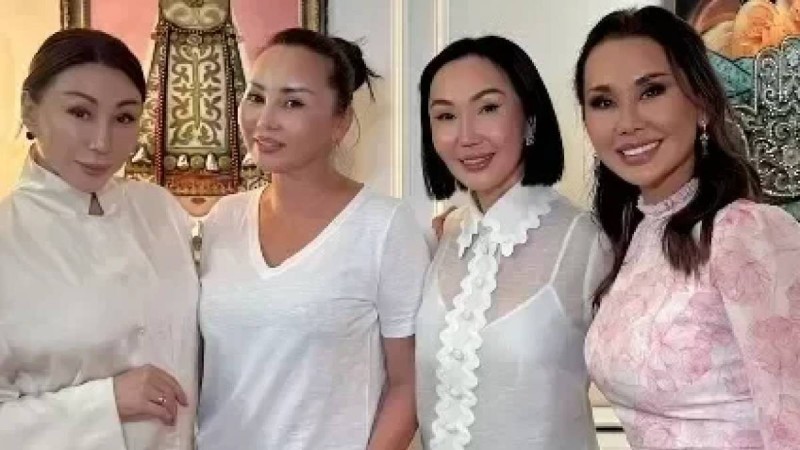 “Нағыз байлық”: Динара Сатжан өзінің зәулім үйін көрсетті  