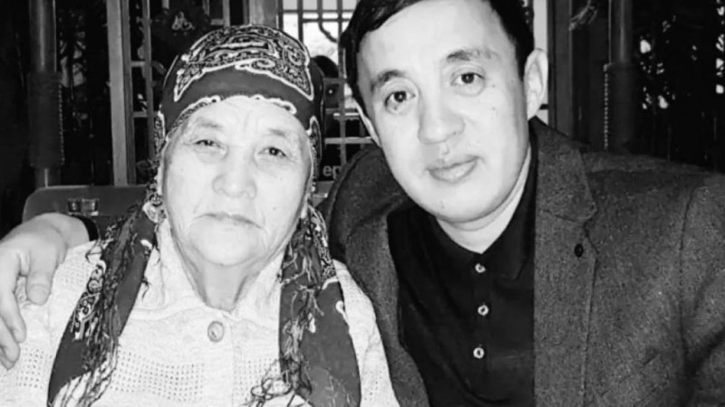 Айтыскер ақын Серікзат Дүйсенғазының анасы өмірден өтті