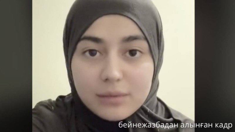 «Күдікті уағызшыларды насихаттап жатыр»: орамалдағы қыз желіде жат ағымдағы блогерді әшкерелеп, ҰҚК-ден көмек сұрады (ВИДЕО)