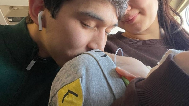 Актёр Асылхан Төлепов кіші ұлынан айырылып қалғанын хабарлады