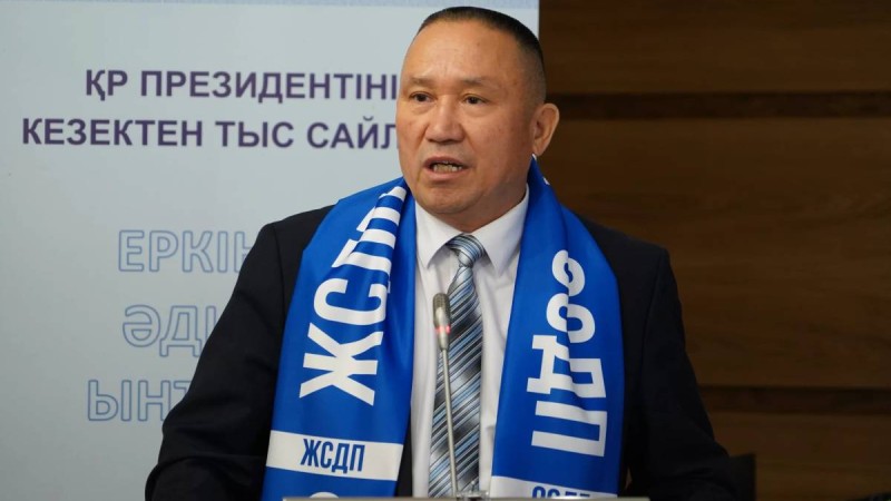 "Ұрлаған байлығын көрсетуден ұялмайды. Бұл халыққа түкіру!" – Мәжіліс депутаты