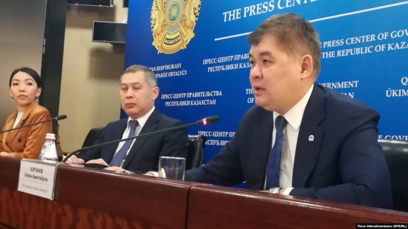 Денсаулық сақтау министрі Қытайдан келген адамдарды тексерілуге шақырды