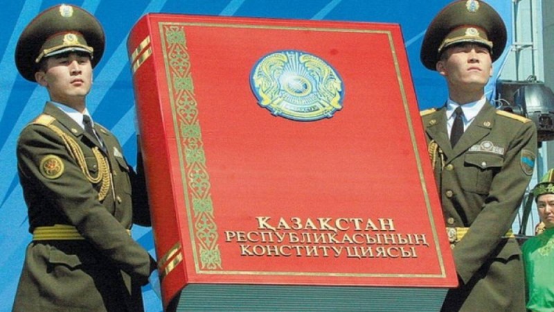 Президент Конституцияға өзгерістер енгізу жөніндегі жұмыс тобын құрды