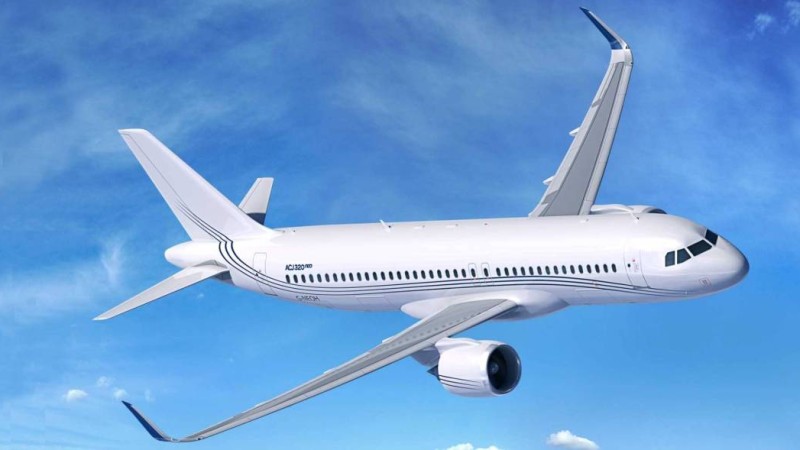 Алматыдағы дауылдан ұшақ айналып кетті