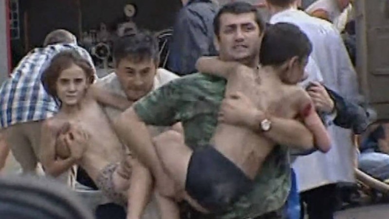 Күллі әлемді күңіренткен трагедия: Беслан мектебіндегі теракт