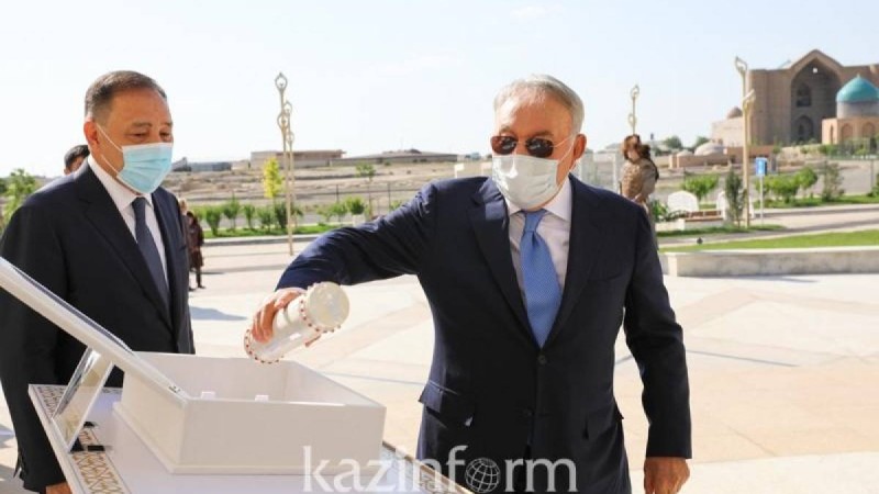 Елбасы Түркістанға неге барды: Қазақ хандарының аты жазылған 21 уық