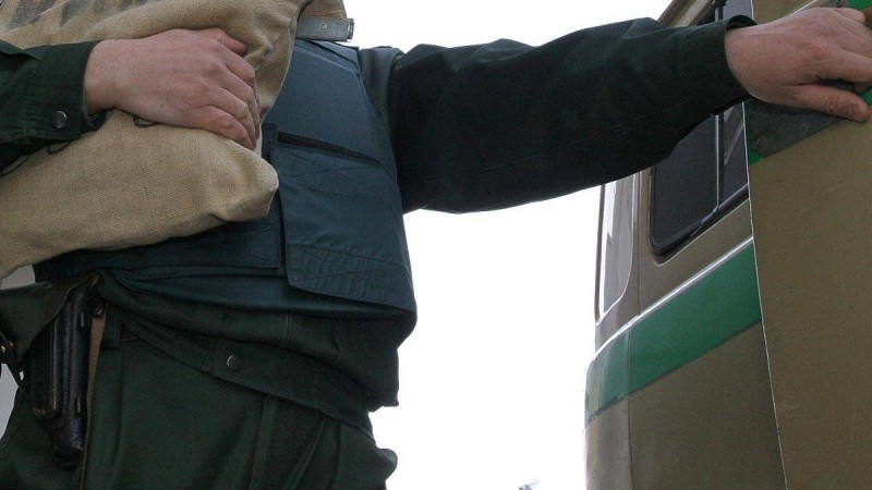 Үш қап ақшаны алып кеткен: Жаңаөзенде инкассаторға қарақшылық шабуыл жасалды