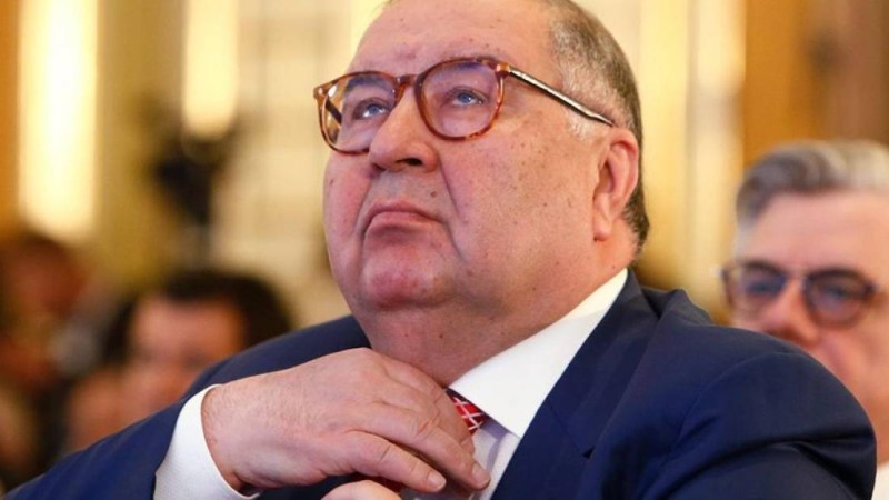 "Саяси қудалау": Ресей олигархы Әлішер Османов Германияда "ақша жымқырды" деп айыпталды