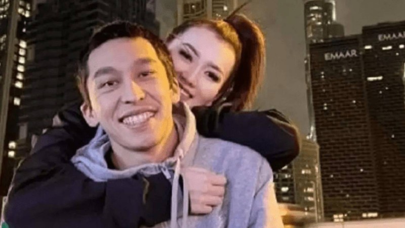 Ерке Есмахан мен Raim Лондонға демалысқа ұшып кетті (видео)