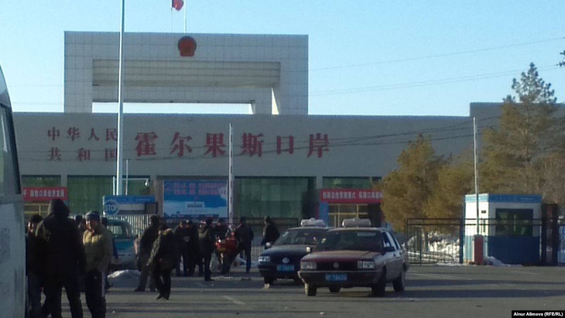 Қазақстан "Қорғас" бекетін жауып, әуежайлар мен шекарада бақылауды күшейтті