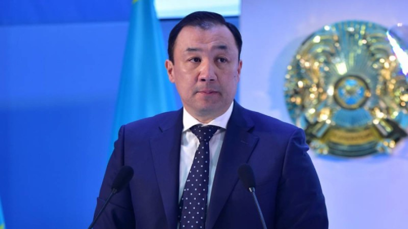 Нұрлан Сауранбаев: "Елбасы бізге пример көрсетті, всех мероприятиях должны вестись на двух языках" (видео)