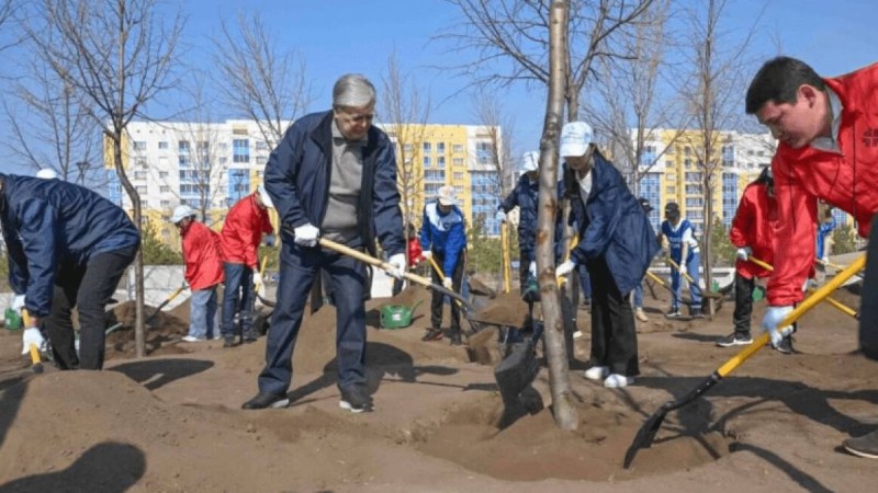 Президент Қасым-Жомарт Тоқаев елордада сенбілікке қатысты