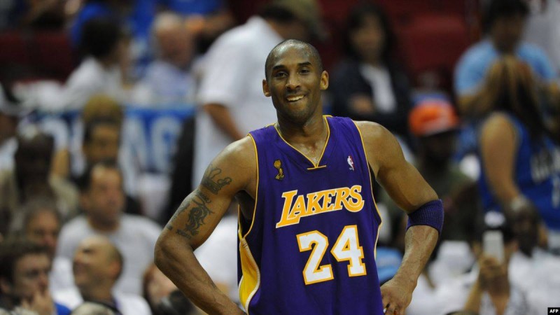 Танымал баскетболшы Коби Брайант тікұшақ апатынан қаза тапты