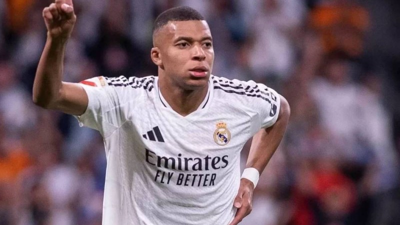 Мбаппе “Қайратқа” қарсы ойында жарақат алғанын хабарлады