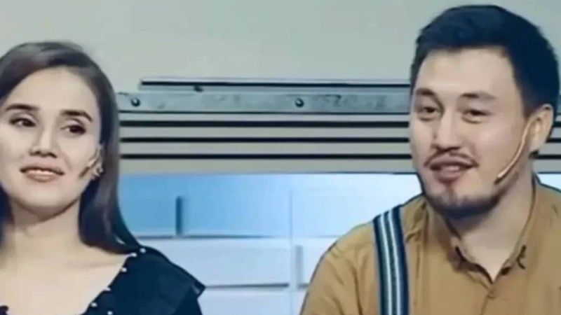 "Бала бағып үйде отыр": Желіде Олжас Абайдың әйеліне қатысты ақпарат тарады