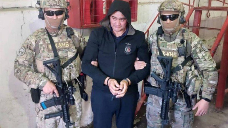 Серік Күдебаевтың ұсталғанын дәлелдейтін фото тарады