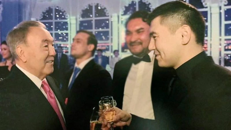 Саясаткер Жанболат Мамай: "Мынадай масқарадан кейін Назарбаевта екі-ақ жол қалды"