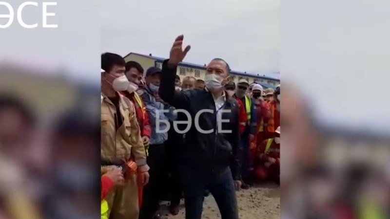 Теңіз кен орнында 900-ден астам адам ереуілге шықты (видео)