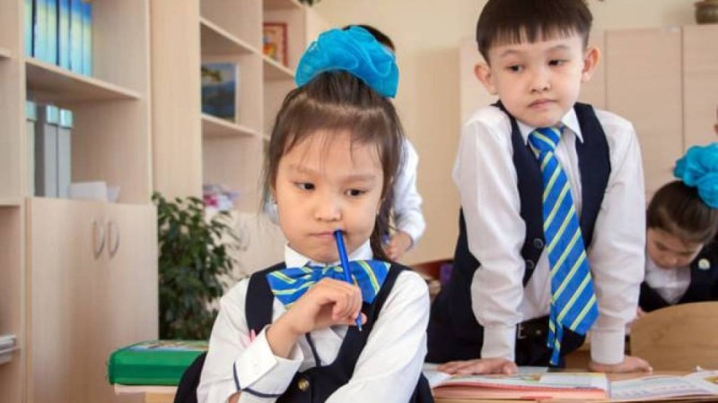 1 қыркүйекте балалар мектепке бара ала ма: Министрлік жауап берді